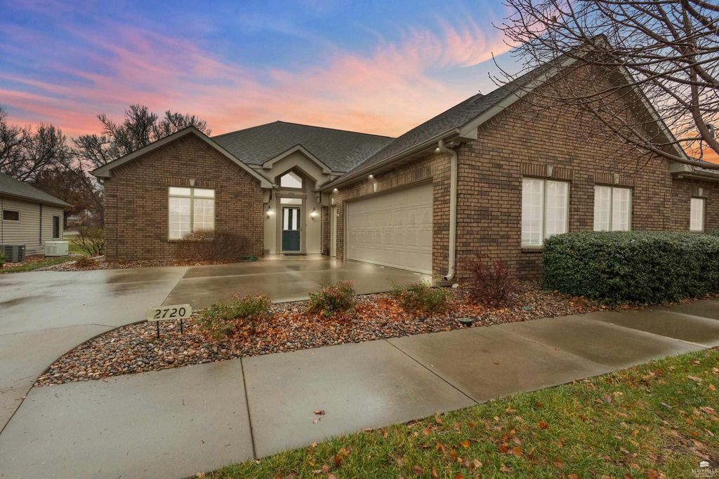 2720 Stone Valley Drive, Manhattan, KS 66502