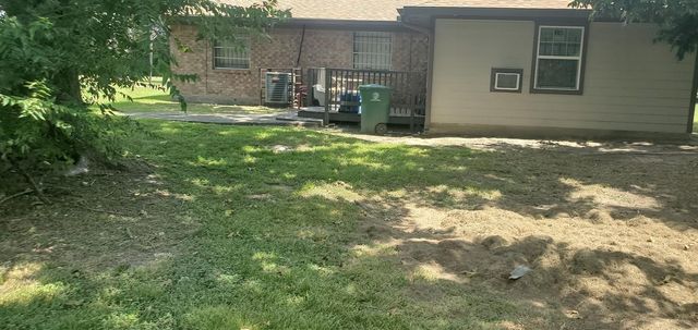 9723 Willow Street, Houston, TX 77088