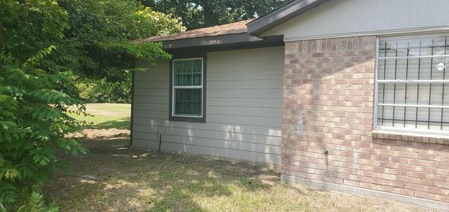 9723 Willow Street, Houston, TX 77088