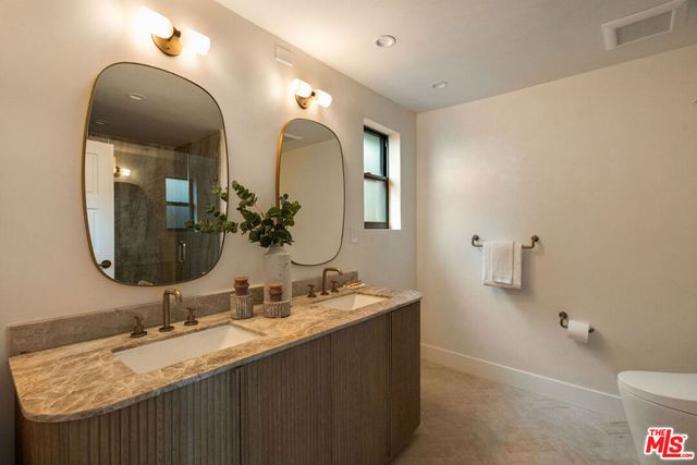 851 Dickson Street, Marina Del Rey, CA 90292