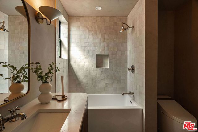 851 Dickson Street, Marina Del Rey, CA 90292