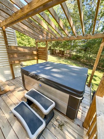 495 Lookout Dr, Huntingdon, TN 38344