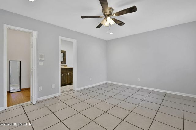 3452 N RIDE Court, Jacksonville, FL 32223
