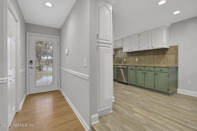 3452 N RIDE Court, Jacksonville, FL 32223