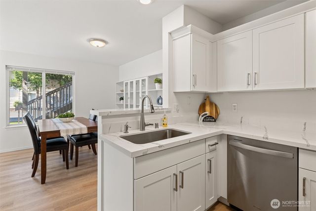 9210 Market Place #E102, Lake Stevens, WA 98258