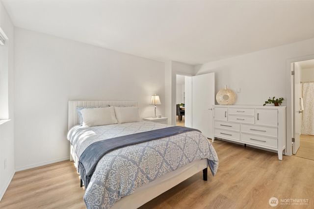 9210 Market Place #E102, Lake Stevens, WA 98258