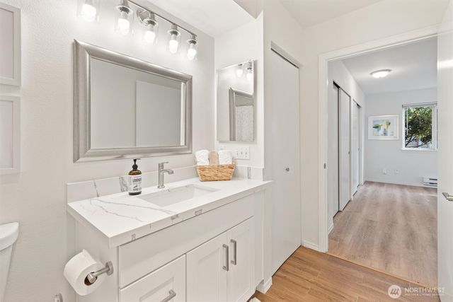 9210 Market Place #E102, Lake Stevens, WA 98258