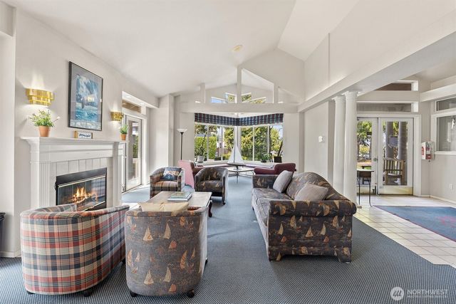 9210 Market Place #E102, Lake Stevens, WA 98258