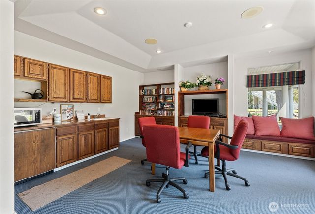 9210 Market Place #E102, Lake Stevens, WA 98258