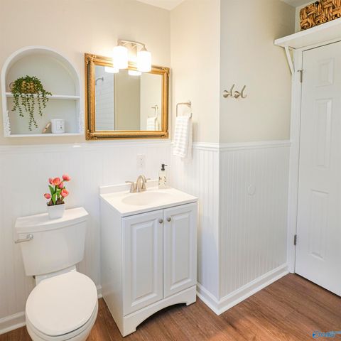 1504 Oshaughnessy Avenue NE, Huntsville, AL 35801
