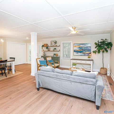 1504 Oshaughnessy Avenue NE, Huntsville, AL 35801