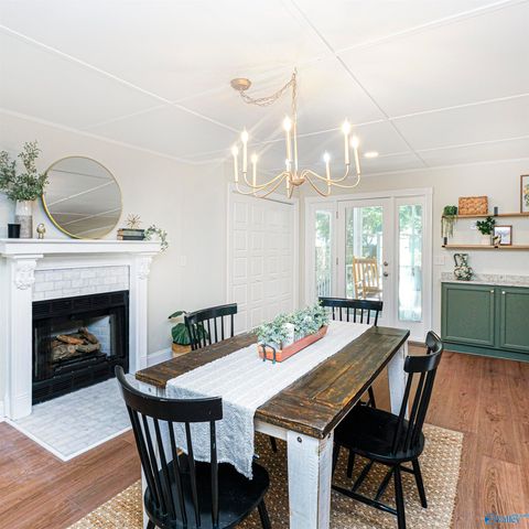 1504 Oshaughnessy Avenue NE, Huntsville, AL 35801