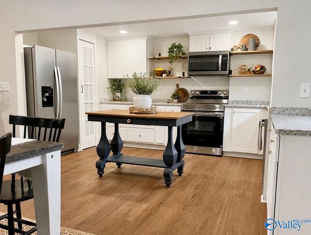 1504 Oshaughnessy Avenue NE, Huntsville, AL 35801