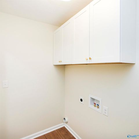 1504 Oshaughnessy Avenue NE, Huntsville, AL 35801