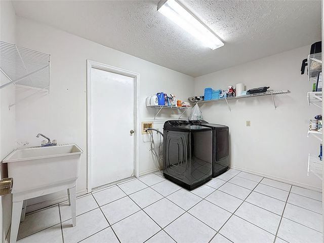 452 SUMMIT CHASE DRIVE, Valrico, FL 33594