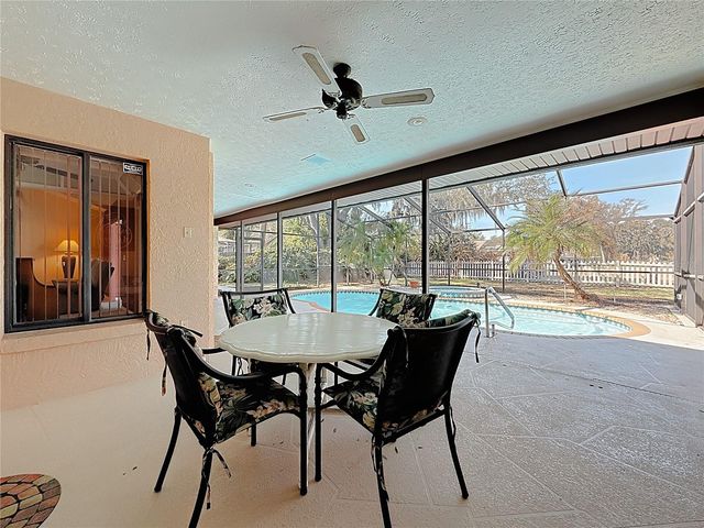 452 SUMMIT CHASE DRIVE, Valrico, FL 33594