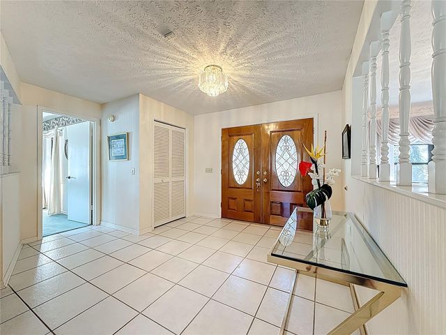 452 SUMMIT CHASE DRIVE, Valrico, FL 33594