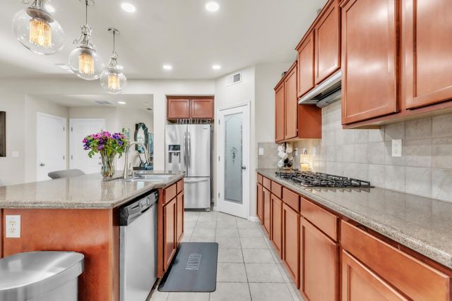 1306 Seymour Cir, Lincoln, CA 95648