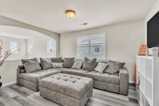 1306 Seymour Cir, Lincoln, CA 95648