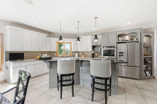 6136 S Natural Falls Drive, Ozark, MO 65721