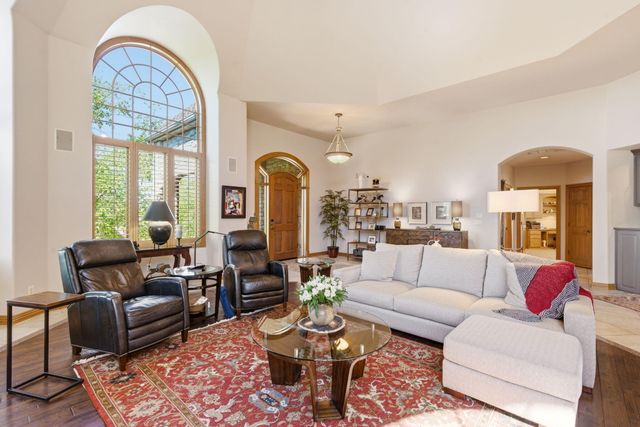 6136 S Natural Falls Drive, Ozark, MO 65721
