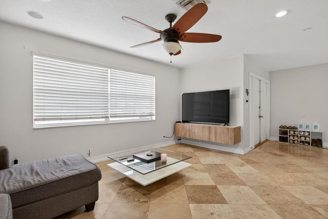 415 SW 61st Terrace, Margate, FL 33068