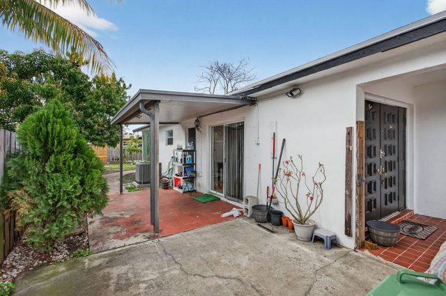 415 SW 61st Terrace, Margate, FL 33068