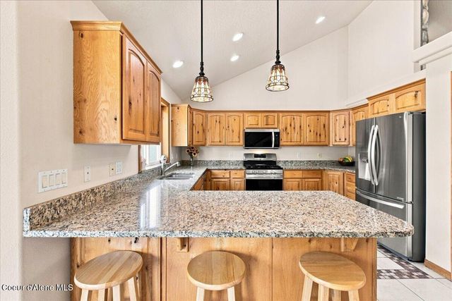 1999 W HEAVENLY STAR CT, Post Falls, ID 83854