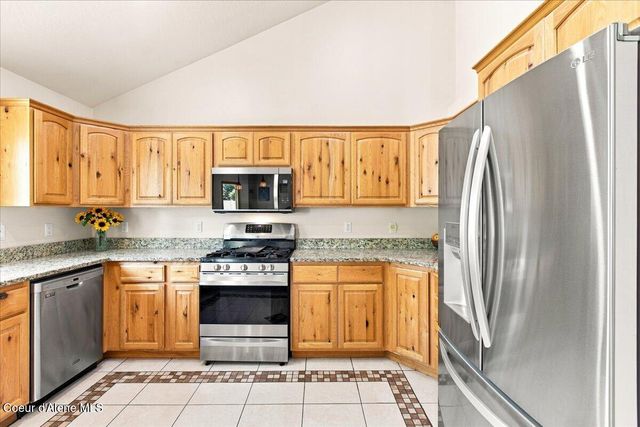 1999 W HEAVENLY STAR CT, Post Falls, ID 83854