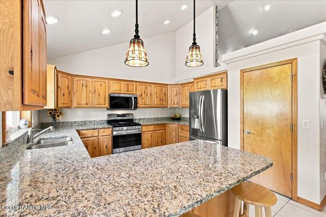1999 W HEAVENLY STAR CT, Post Falls, ID 83854