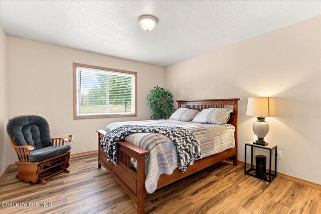 1999 W HEAVENLY STAR CT, Post Falls, ID 83854