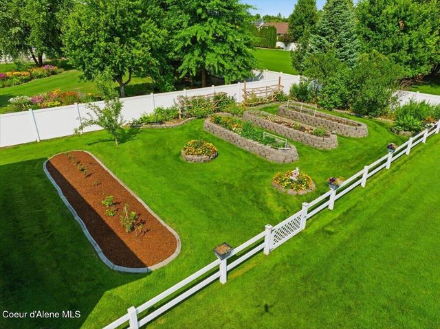 1999 W HEAVENLY STAR CT, Post Falls, ID 83854
