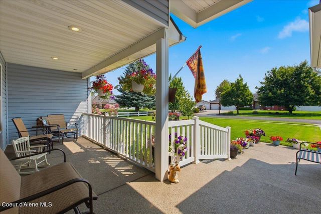 1999 W HEAVENLY STAR CT, Post Falls, ID 83854
