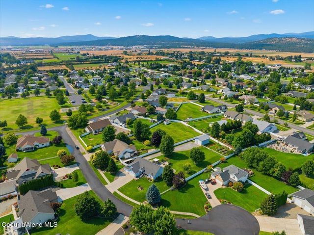 1999 W HEAVENLY STAR CT, Post Falls, ID 83854