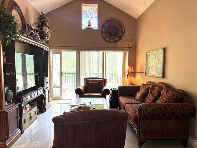 6276 NW 186th Street 305, Hialeah, FL 33015