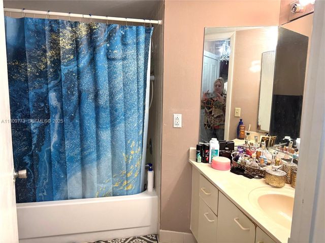6276 NW 186th Street 305, Hialeah, FL 33015