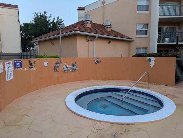 6276 NW 186th Street 305, Hialeah, FL 33015