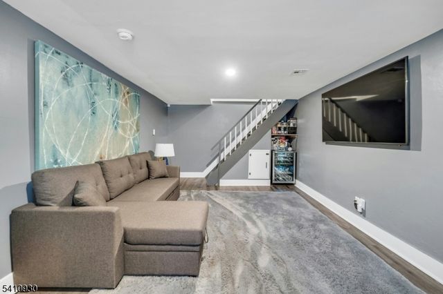 330 W Passaic Ave, Bloomfield Twp., NJ 07003