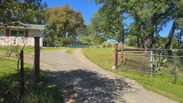 11592 Peoria, Browns Valley, CA 95918