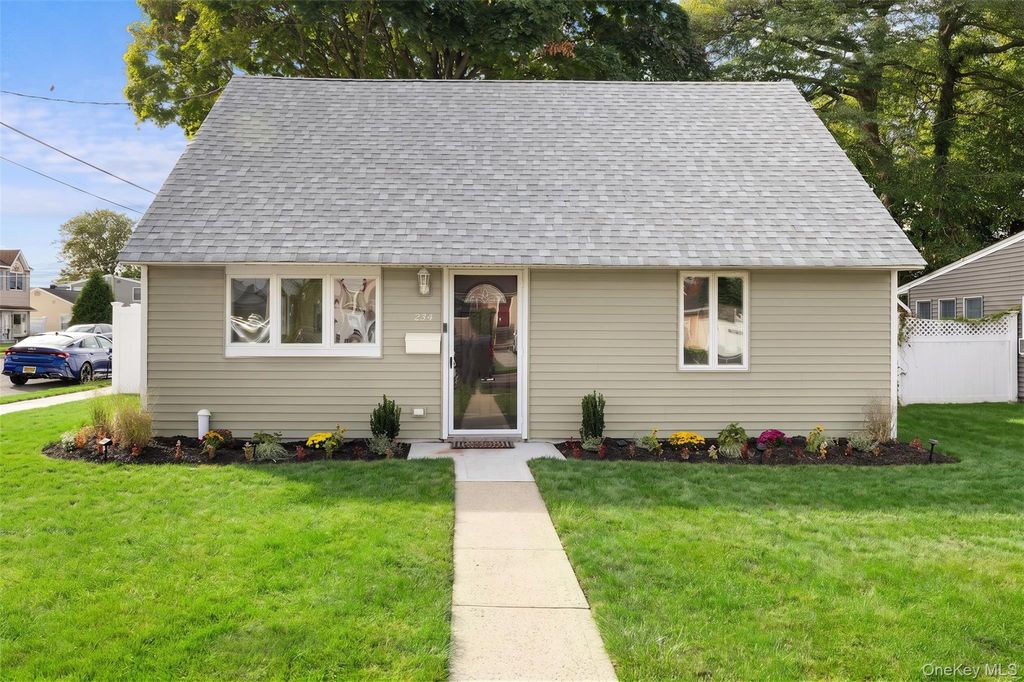 234 Division Avenue, Massapequa, NY 11758 — photo 2