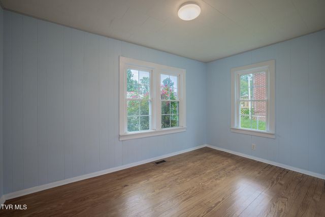 618 Hamilton Street, Johnson City, TN 37604