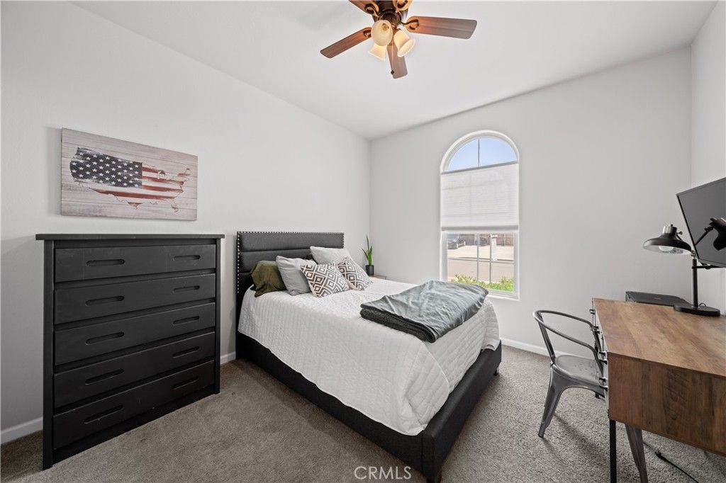 Image 15 of property listing at 227 Hammersmith, Bakersfield, CA 93314