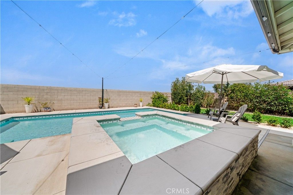 Image 29 of property listing at 227 Hammersmith, Bakersfield, CA 93314