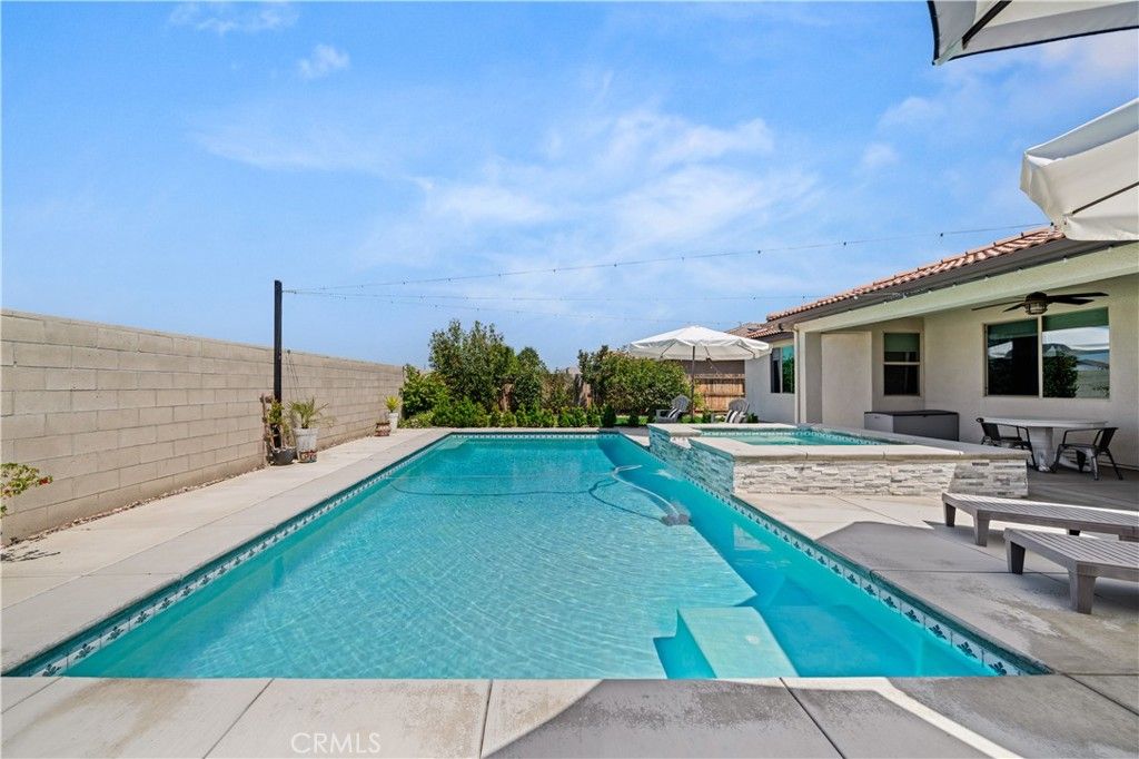 Image 33 of property listing at 227 Hammersmith, Bakersfield, CA 93314