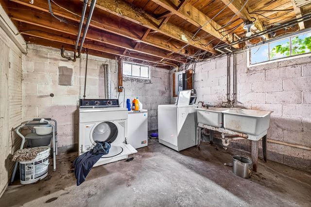 1916 Ray Street, Muskegon, MI 49442