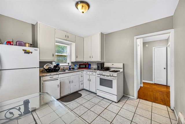 1916 Ray Street, Muskegon, MI 49442