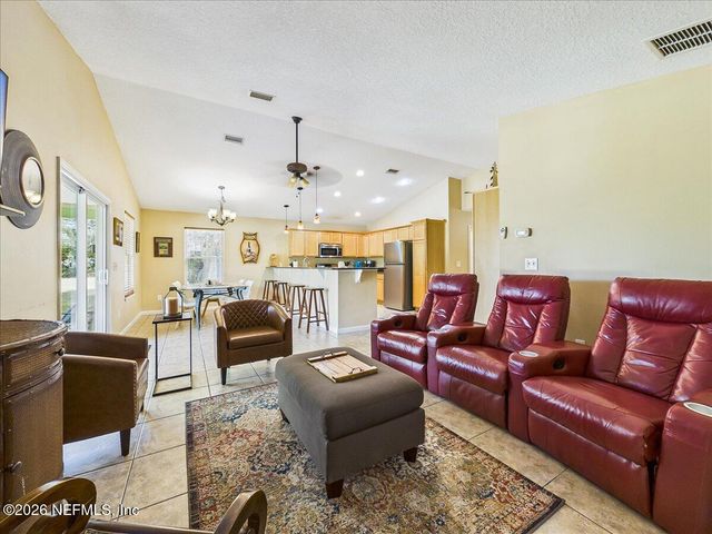 100 PILOTHOUSE Court, Palatka, FL 32177