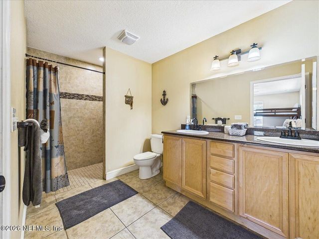 100 PILOTHOUSE Court, Palatka, FL 32177