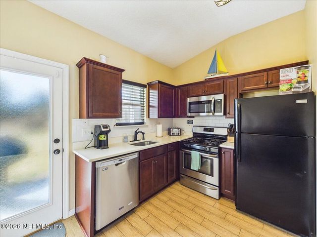 100 PILOTHOUSE Court, Palatka, FL 32177