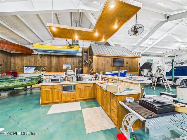 100 PILOTHOUSE Court, Palatka, FL 32177